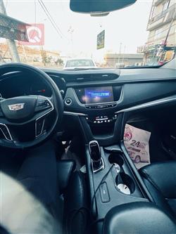 کادیلاک XT5